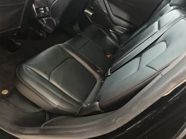 Tesla Model Y — Фото автомобиля 16