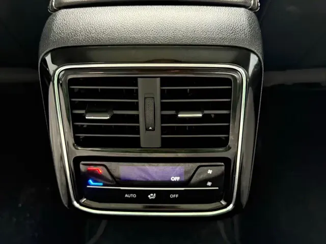 Volkswagen Passat — Фото автомобиля 10