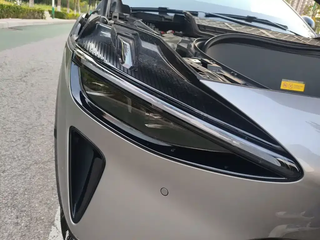 Xiaomi Auto Xiaomi YU7 2025 Extended Range RWD Edition — Фото автомобиля 7