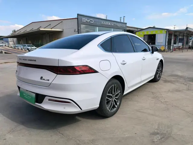 BYD Qin PLUS — Фото автомобиля 8