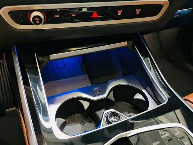 BMW X7 — Фото автомобиля 14