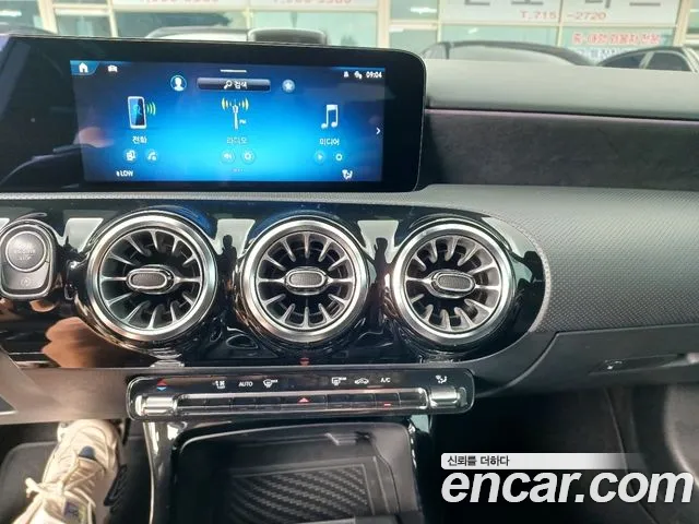 Mercedes-Benz A-Class W177 — Фото автомобиля 14