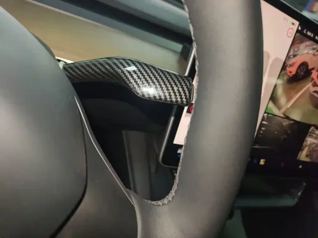 Tesla Model Y — Фото автомобиля 13