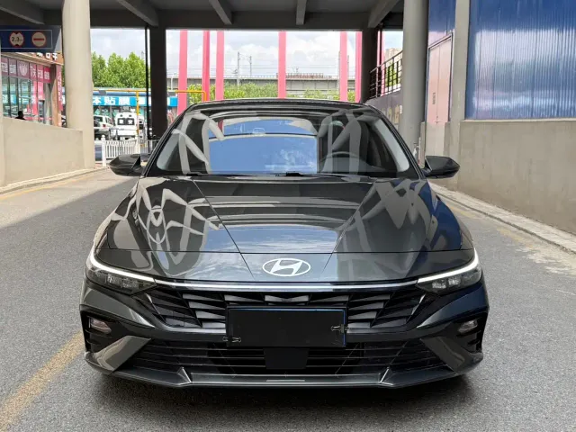 Hyundai Elantra — Фото автомобиля 2