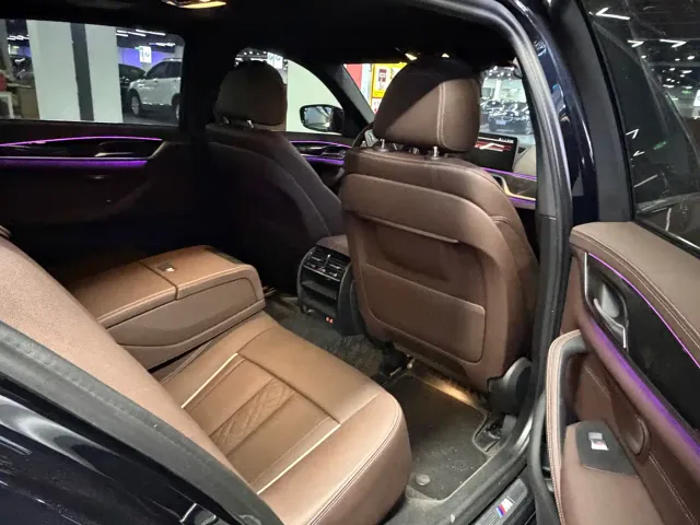 BMW 5 Series — Фото автомобиля 8