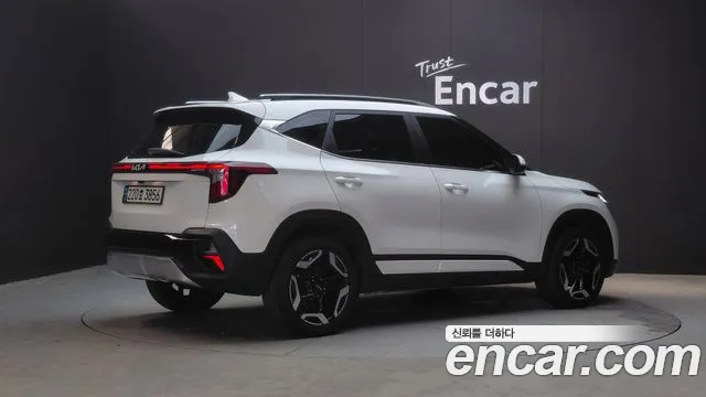 Kia Seltos Бензин 1.6 турбо 2WD — Фото автомобиля 2