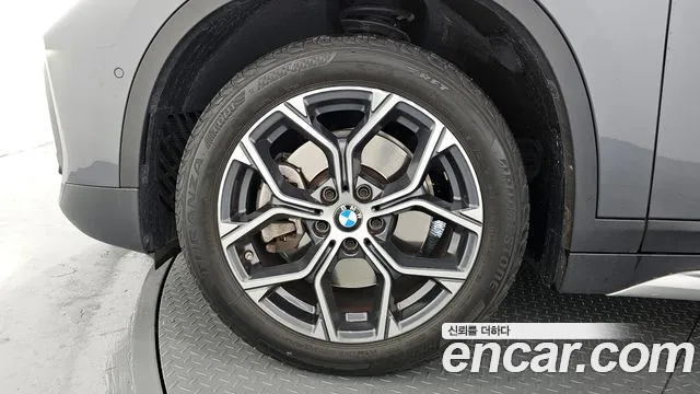 BMW X1 — Фото автомобиля 5