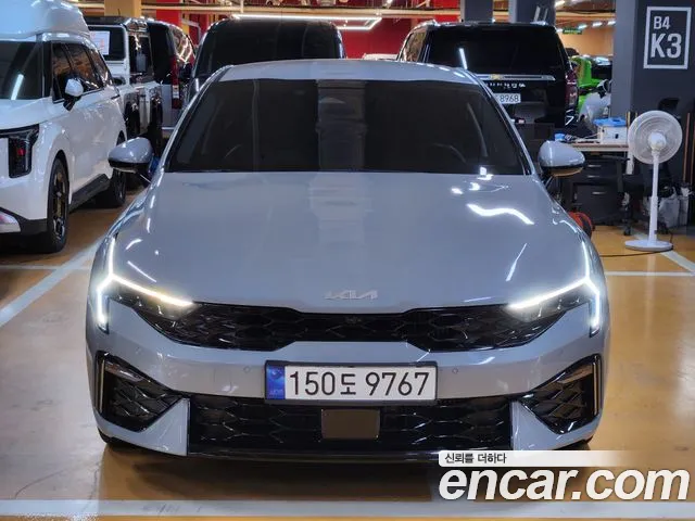 Фотография автомобиля — Kia K5 Generation 3