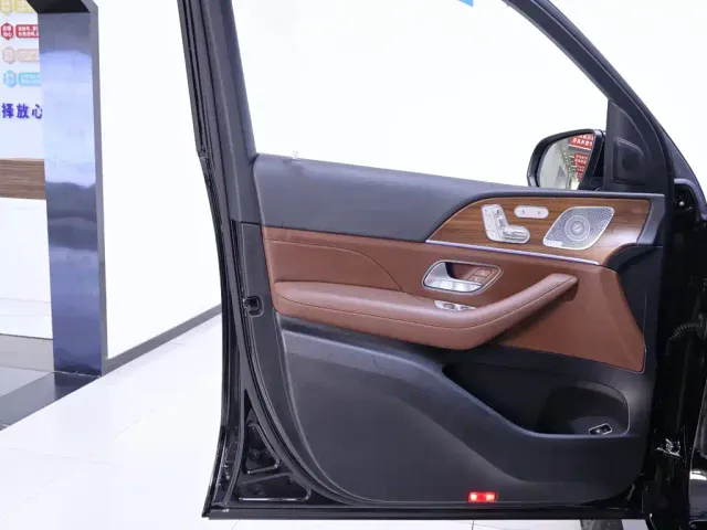Mercedes-Benz GLE-Class — Фото автомобиля 18