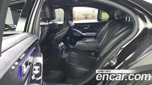 Mercedes-Benz S-Class — Фото автомобиля 26