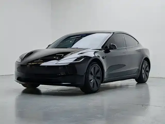 Фотография автомобиля — Tesla Model 3