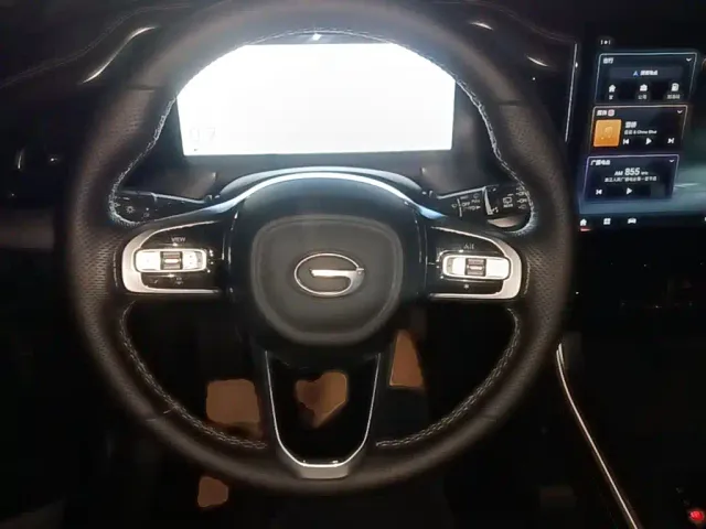 GAC Trumpchi GS8 — Фото автомобиля 10