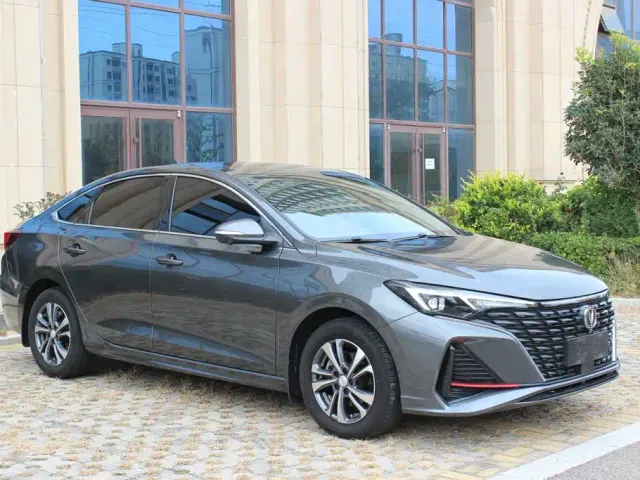 Changan Eado — Фото автомобиля 3