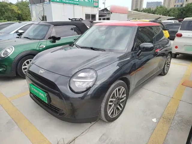 Фотография автомобиля — MINI Cooper