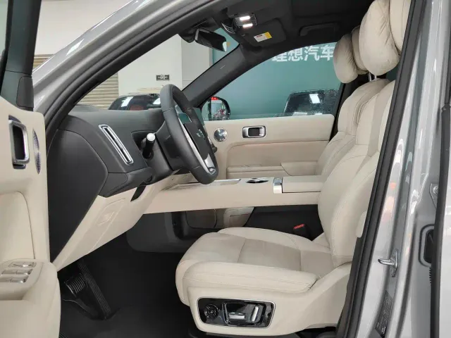 Li Auto L7 — Фото автомобиля 2