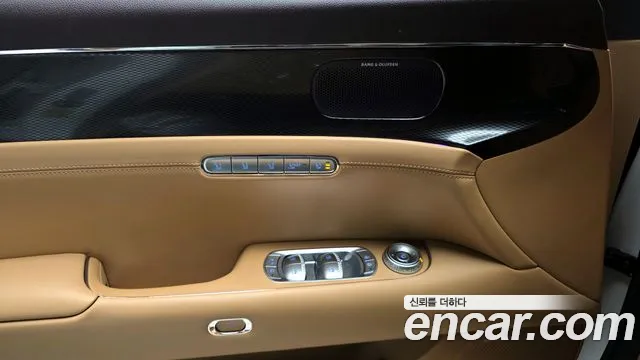 Genesis G90 Бензин 3.5 турбо AWD — Фото автомобиля 18