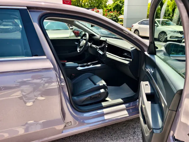 Volkswagen Passat — Фото автомобиля 2
