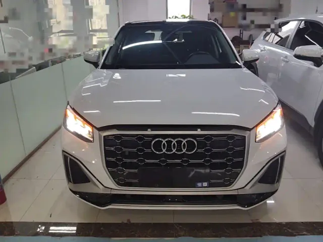 Audi Q2L — Фото автомобиля 2