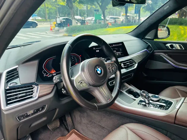 BMW X5 — Фото автомобиля 11