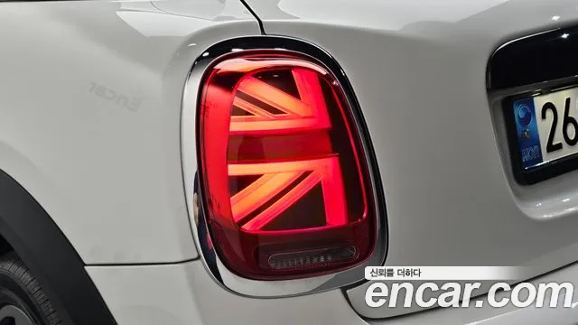 Mini Cooper Cooper 5 дверей Classic — Фото автомобиля 23