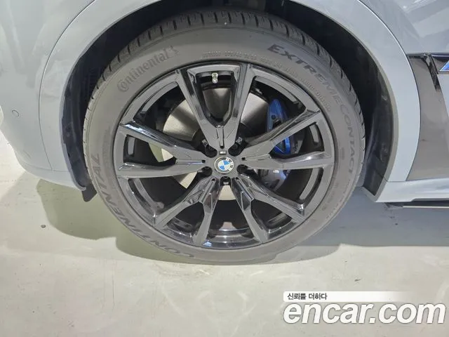 BMW X7 M60i xDrive M Sport 6 мест — Фото автомобиля 18