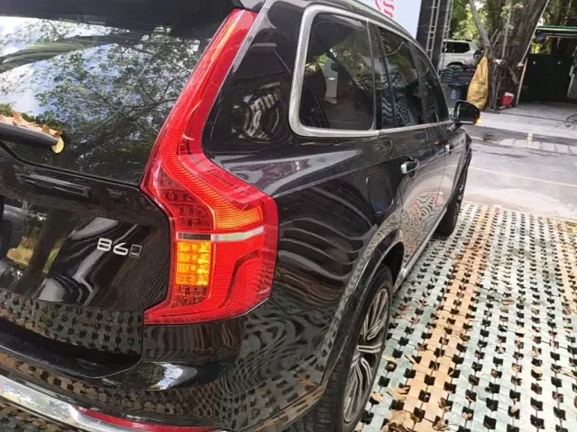 Volvo XC90 — Фото автомобиля 7