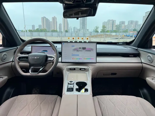 Chery Tiggo 8 PLUS C-DM — Фото автомобиля 5