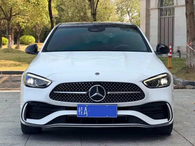 Mercedes-Benz C-Class — Фото автомобиля 2