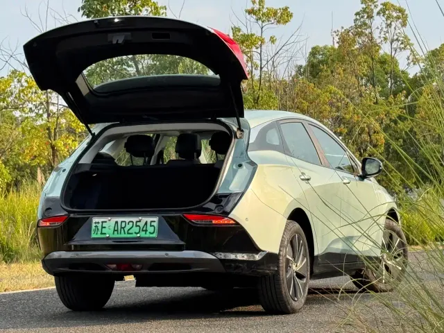 Buick Velite 6 — Фото автомобиля 18