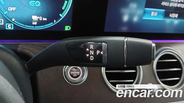 Mercedes-Benz E-Class — Фото автомобиля 19