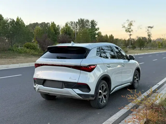 BYD Yuan PLUS — Фото автомобиля 9