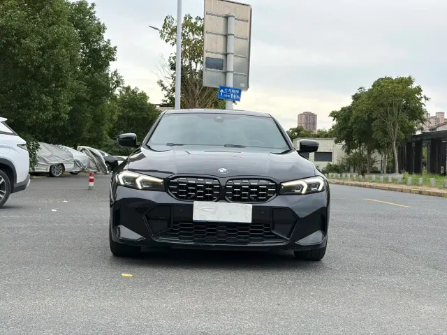 BMW 3 Series — Фото автомобиля 2
