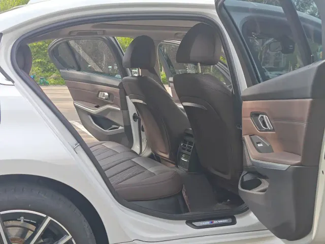 BMW 3 Series — Фото автомобиля 20