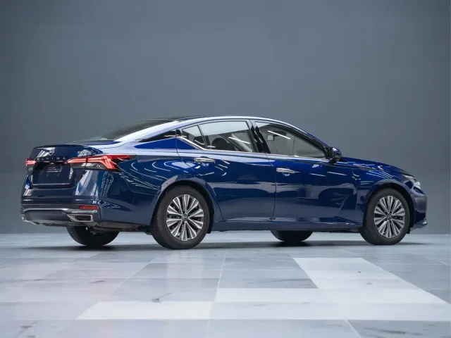 Nissan Teana — Фото автомобиля 10
