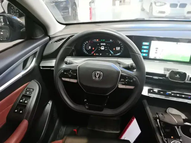 Changan Eado — Фото автомобиля 10