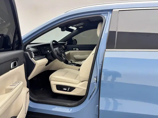 Li Auto ONE — Фото автомобиля 15