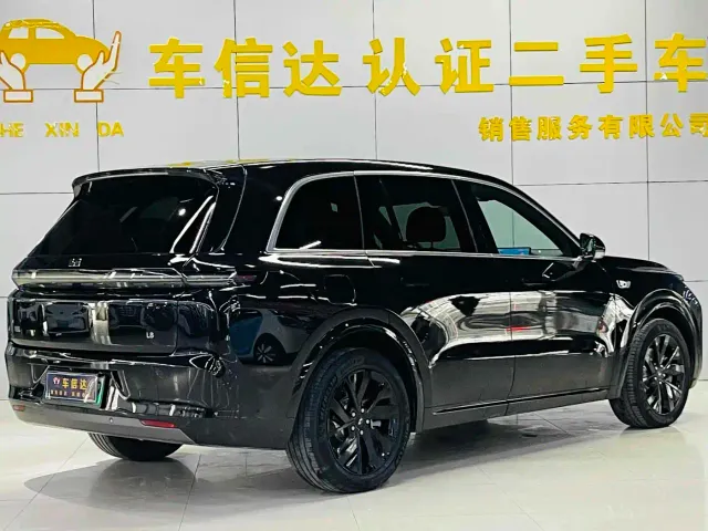 Li Auto L8 — Фото автомобиля 2