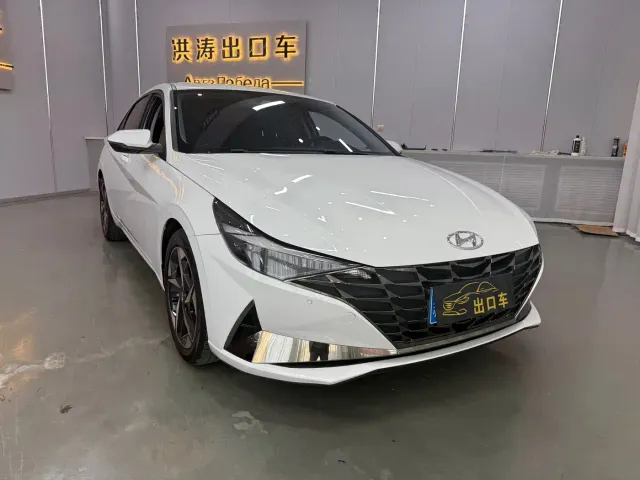 Hyundai Elantra — Фото автомобиля 2