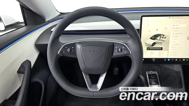 Tesla Model 3 — Фото автомобиля 14