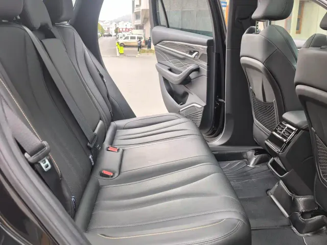 Geely Xingyue L — Фото автомобиля 6