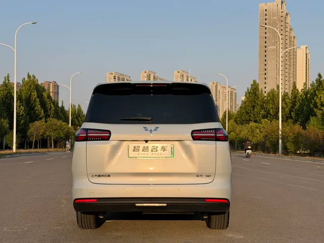 Wuling Starlight 730 — Фото автомобиля 6