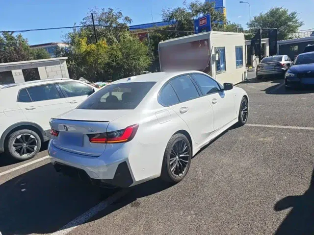 BMW 3 Series — Фото автомобиля 6