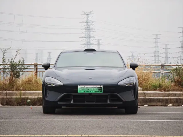 Xiaomi SU7 — Фото автомобиля 2
