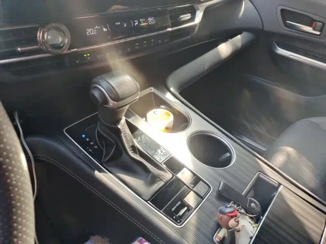 Toyota Sienna — Фото автомобиля 6