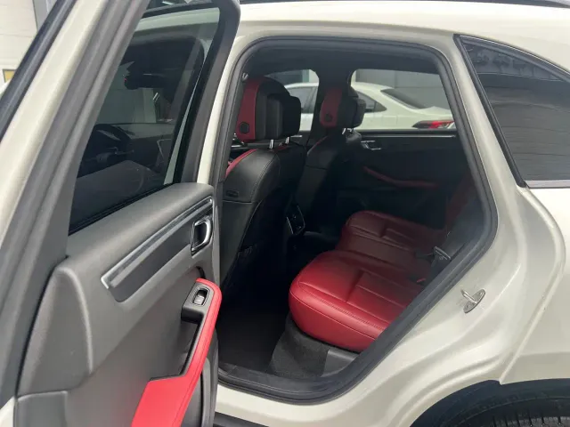 Porsche Macan — Фото автомобиля 5