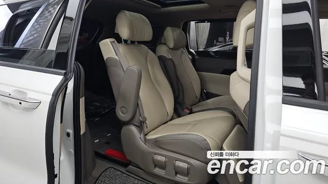 Kia Canival Carnival 4 поколение Бензин 7 мест Signature — Фото автомобиля 12