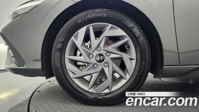 Hyundai Avante CN7 — Фото автомобиля 5