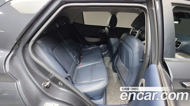 Hyundai Venue — Фото автомобиля 24