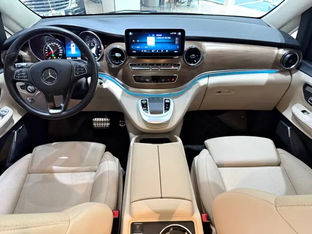 Mercedes-Benz V-Class — Фото автомобиля 7