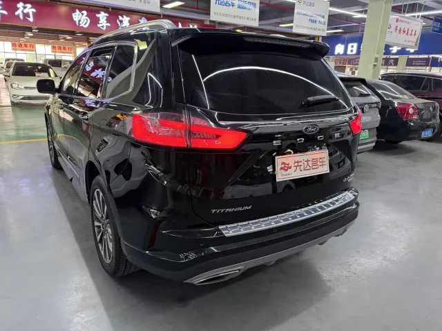 Ford Edge — Фото автомобиля 7